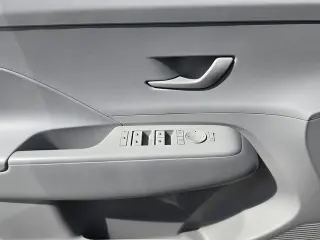 Hyundai KONA 2024 SE 4dr Crossover