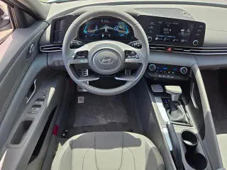 Hyundai ELANTRA 2026 SEL Sport 4dr Sedan