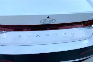 Hyundai ELANTRA 2025 SE 4dr Sedan