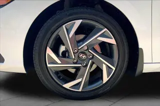 Hyundai ELANTRA Hybrid 2025 SEL Sport 4dr Sedan