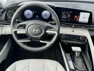 Hyundai ELANTRA 2025 Limited 4dr Sedan