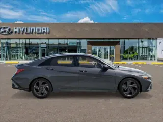 Hyundai ELANTRA 2026 SEL Sport 4dr Sedan