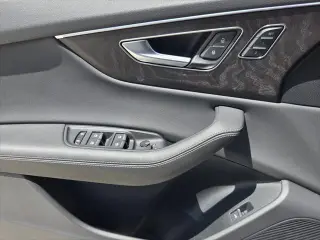 Audi Q8 2023 AWD quattro Premium Plus 55 TFSI 4dr SUV