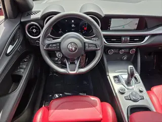 Alfa Romeo Stelvio 2024 AWD Veloce 4dr Crossover