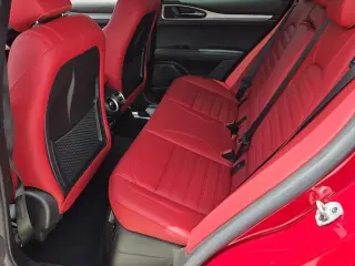 Alfa Romeo Stelvio 2024 AWD Veloce 4dr Crossover