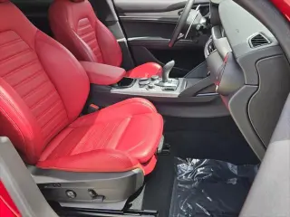 Alfa Romeo Stelvio 2024 AWD Veloce 4dr Crossover