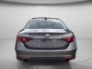 Alfa Romeo Giulia 2022 Ti 4dr Sedan