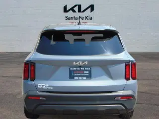 Kia Sorento 2023 LX 4dr SUV