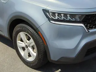 Kia Sorento 2023 LX 4dr SUV