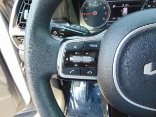 Kia Sorento 2023 LX 4dr SUV