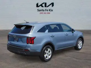 Kia Sorento 2023 LX 4dr SUV