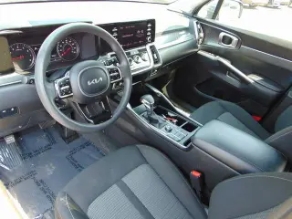 Kia Sorento 2023 LX 4dr SUV