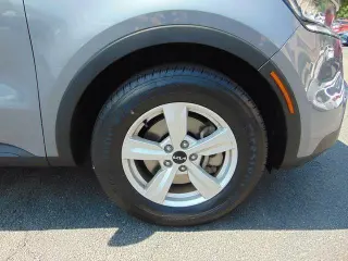 Kia Sorento 2023 LX 4dr SUV