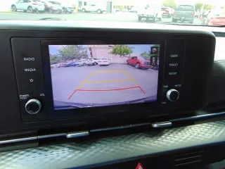 Kia Carnival 2022 LX 4dr Mini-Van