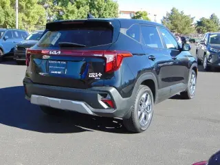 Kia Seltos 2024 AWD S 4dr SUV