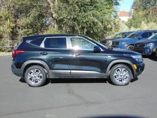 Kia Seltos 2024 AWD S 4dr SUV