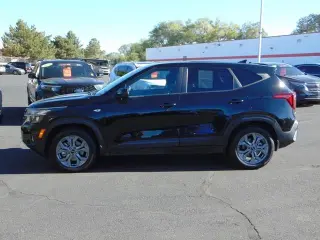 Kia Seltos 2024 AWD S 4dr SUV