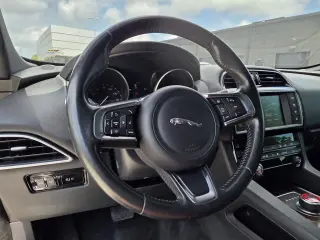 Jaguar F-PACE 2018 AWD 25t Prestige 4dr SUV