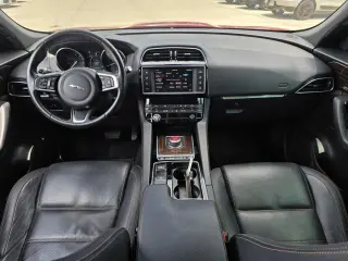 Jaguar F-PACE 2018 AWD 25t Prestige 4dr SUV