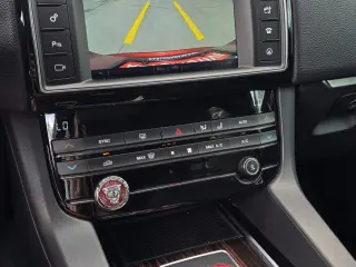 Jaguar F-PACE 2018 AWD 25t Prestige 4dr SUV