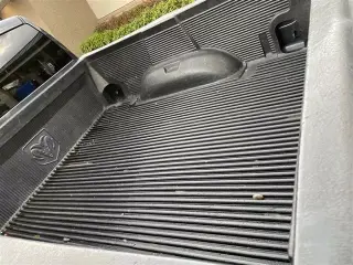 2015 RAM 1500 ST Quab Cab 4x2