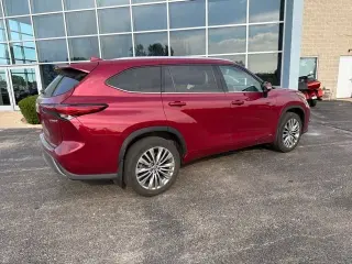 2022 Toyota Highlander Hybrid