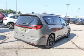 2025 Chrysler Pacifica