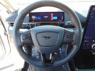 2022 Ford Mustang Mach-E