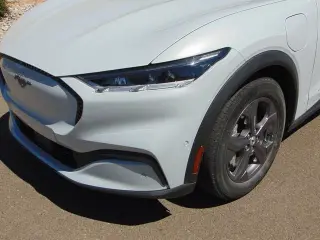 2022 Ford Mustang Mach-E
