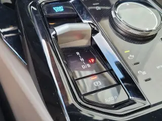 2024 BMW i5