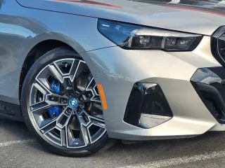 2024 BMW i5