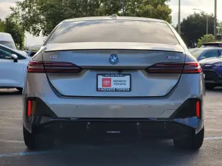 2024 BMW i5