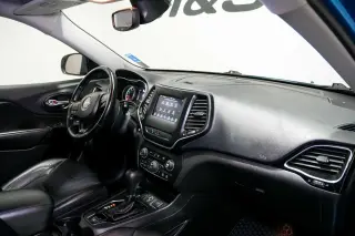 2020 Jeep Cherokee