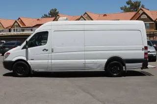 2008 Freightliner Sprinter se traduce como 

Camión Freightliner Sprinter del año 2008