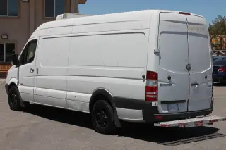 2008 Freightliner Sprinter se traduce como 

Camión Freightliner Sprinter del año 2008