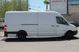 2008 Freightliner Sprinter se traduce como 

Camión Freightliner Sprinter del año 2008