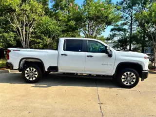 2023 Chevrolet Silverado 2500HD Custom Crew Cab Long Box 4WD