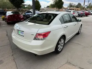 2010 Honda Accord EX-L V-6 Sedan AT