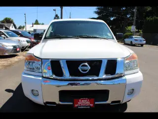 2012 Nissan Titan 2WD Crew Cab SWB SV