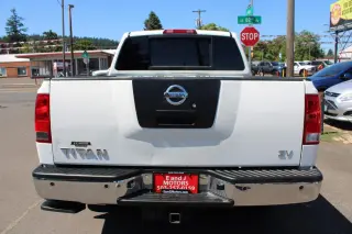 2012 Nissan Titan 2WD Crew Cab SWB SV
