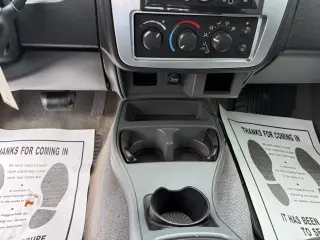 2006 Mitsubishi Raider