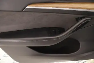 Tesla Model Y 2022 AWD Performance 4dr Crossover
