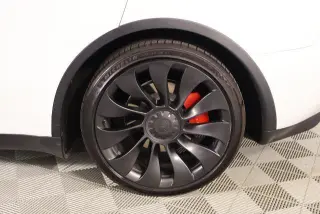 Tesla Model Y 2022 AWD Performance 4dr Crossover
