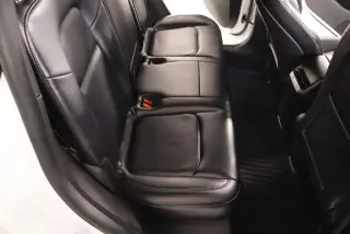Tesla Model Y 2022 AWD Performance 4dr Crossover