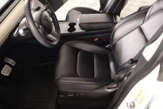 Tesla Model Y 2022 AWD Performance 4dr Crossover