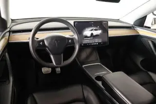 Tesla Model Y 2022 AWD Performance 4dr Crossover
