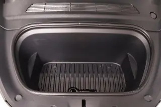 Tesla Model Y 2022 AWD Performance 4dr Crossover