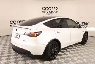 Tesla Model Y 2022 AWD Performance 4dr Crossover