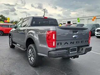 Ford Ranger 2022 4x2 XL 4 puertas SuperCrew caja corta de 5.1 pies