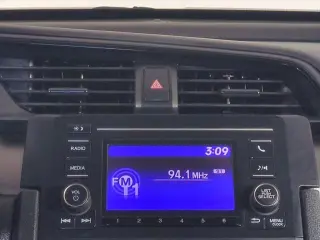 Honda Civic 2021 LX Sedán de 4 puertas